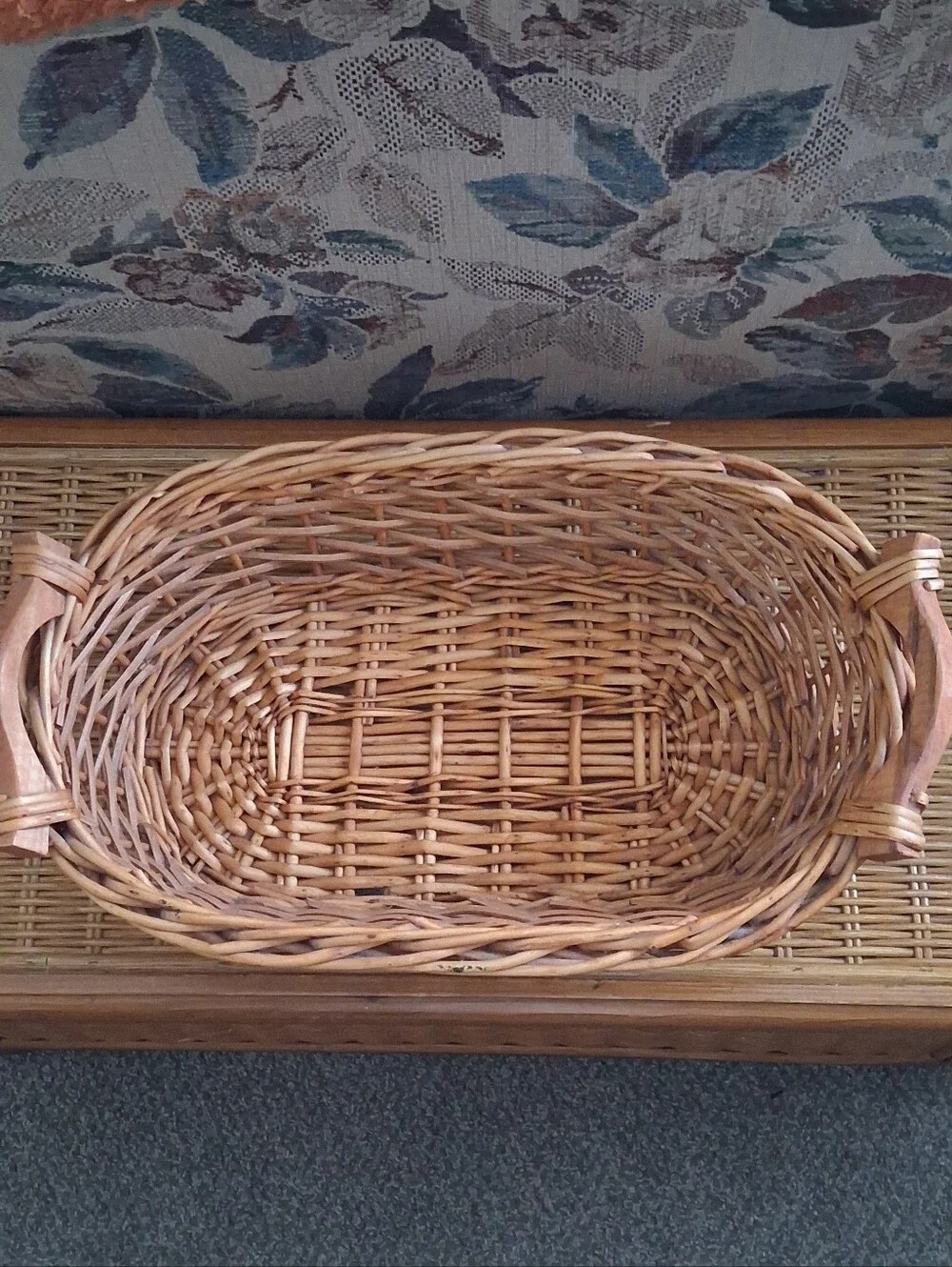 Vtg Woven Wicker Basket Natural Brown Wooden Handles Farmhouse Storage Rustic